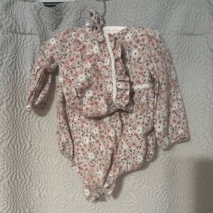 Long sleeve bubble romper with bonnet